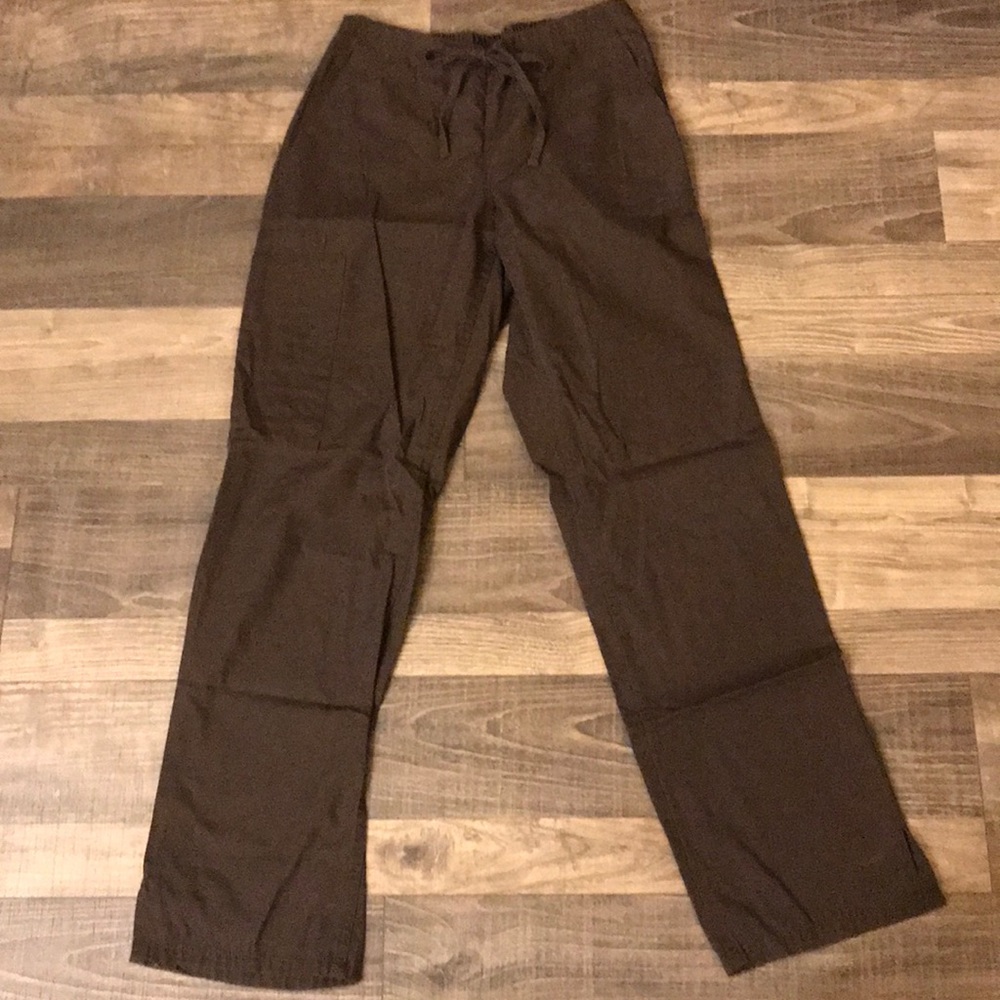 UA scrub pants
